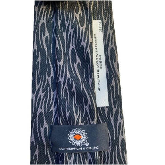 Vintage Harley Davidson Tie HD Metallic Logo With Flames Ralph Marlin Gray 1999 - Picture 4 of 5